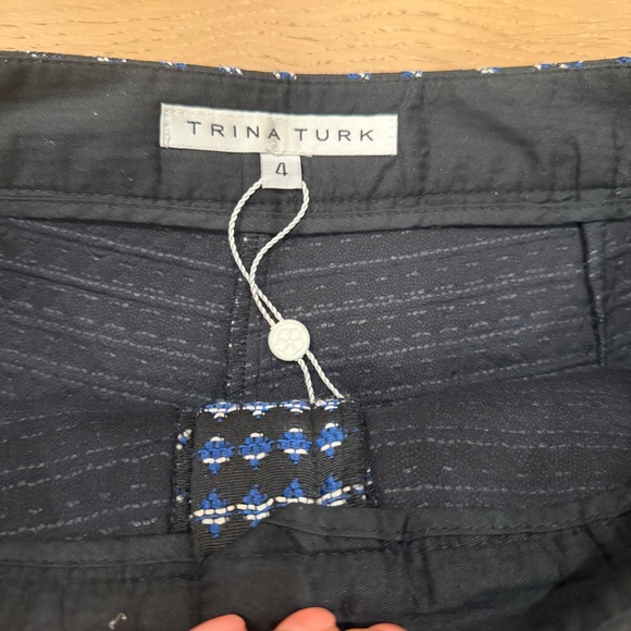 Trina Turk Women's Patterned Shorts - Navy, Red, Black Bundle of 3, size 4 - Picture 12 of 16